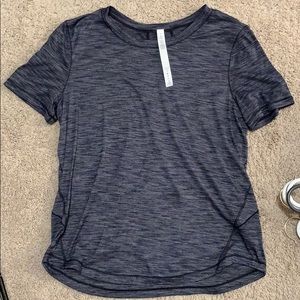Lululemon top